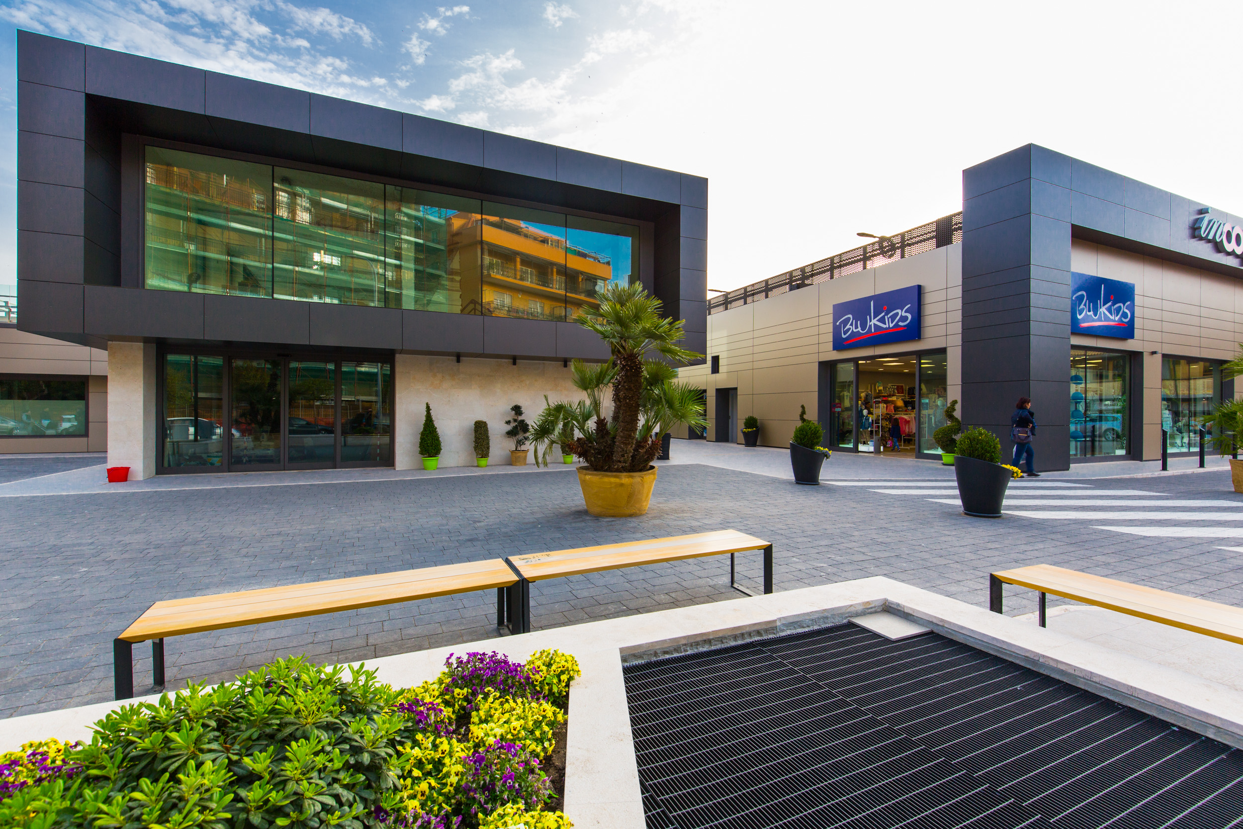 rivestimento centro commerciale hpl trespa rivestimento centro commerciale hpl trespa